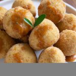 Almôndegas com molho de oréganos