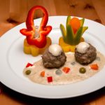 Almôndegas de carne com legumes