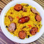 Arroz com frango e linguiça tipo paella