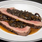 Bife com Molho de Cogumelos