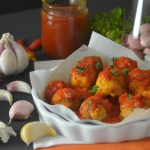 Almôndegas ao forno com molho de tomate