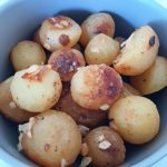 Almôndegas com batatas no forno