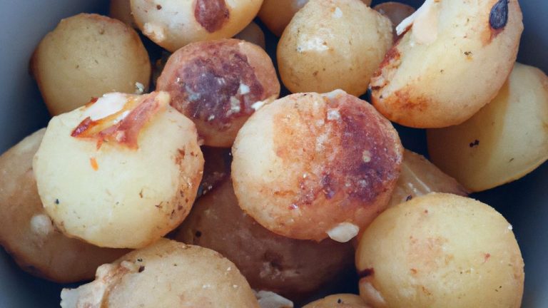 Almôndegas com batatas no forno