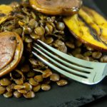 Assado de lentilhas e cogumelos