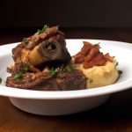 Bisteca de boi ao molho madeira