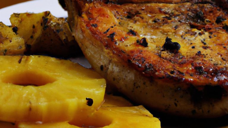 Bisteca de porco com maçãs douradas
