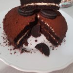 Bolo de chocolate com Oreo