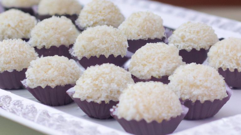 Brigadeiro com coco cremoso