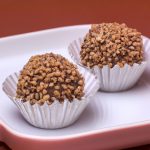 Brigadeiro de Pasta de Amendoim