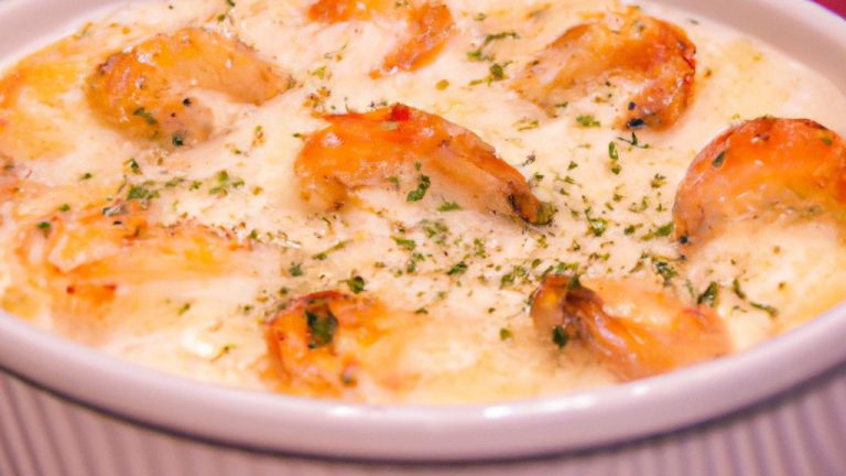Camarão gratinado com creme de leite