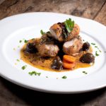 Carré de porco grelhado com cogumelos