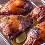 Coxa de frango assada com especiarias