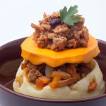 Escondidinho de carne-seca com abóbora e mandioca