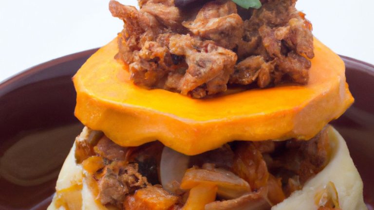 Escondidinho de carne-seca com abóbora e mandioca