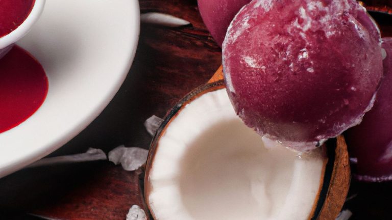 Geladinho de Coco com Calda de Vinho Tinto