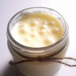 Iogurte grego caseiro e cremoso