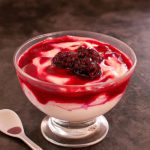 Iogurte Natural com Compota de Frutas Vermelhas