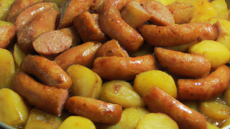 Linguiça com batata na panela de pressão