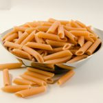 Macarrão Integral com Molho de Tomate e Manjericão