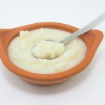 Manjar Branco com Calda de Vinho