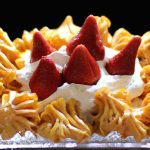 Merengue com Chantili e Morango