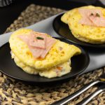 Mini-omelete de forno com Queijo e Presunto