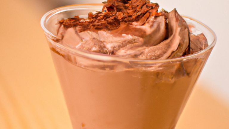 Mousse de chocolate com chantilly