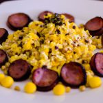 Ovos com milho e bacon