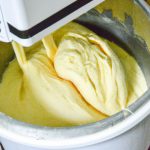 Pão batido no liquidificador com Leite Condensado