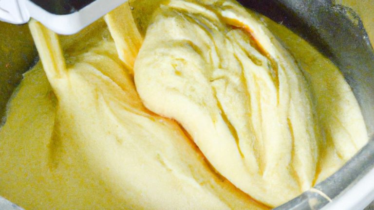 Pão batido no liquidificador com Leite Condensado