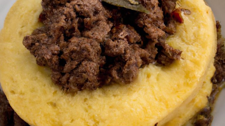 Polenta com carne moída