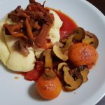 Polenta com Molho de Tomate e 4 Fungos