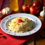 Arroz com açafrão, tomate seco e mussarela