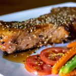 Atum Grelhado com Molho Picante de Legumes