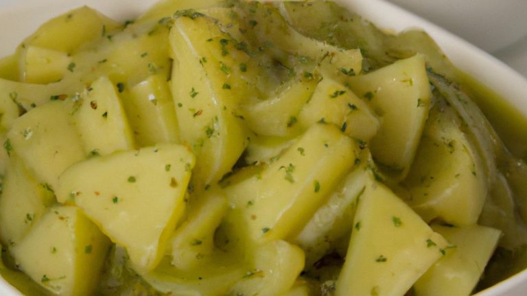 Receita de Batatinha ao molho pesto com iogurte