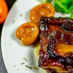 Bisteca de porco ao molho de tomate