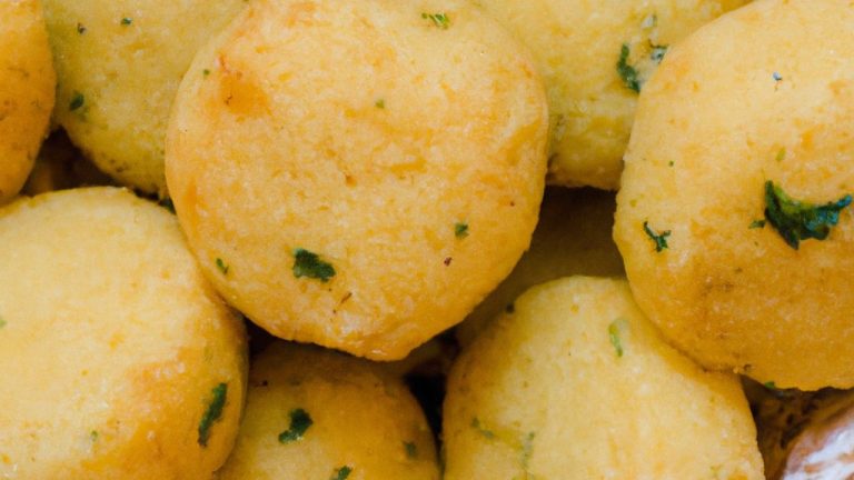 Receita de Bolinho de mandiocas com queijo e ervas
