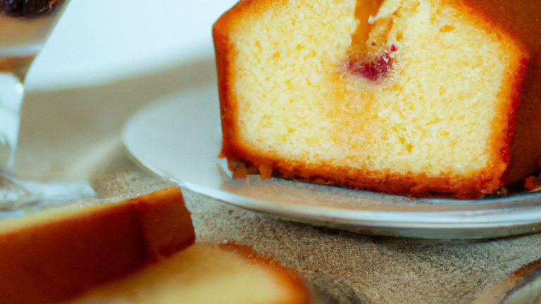 Receita de Bolo branco com goiaba