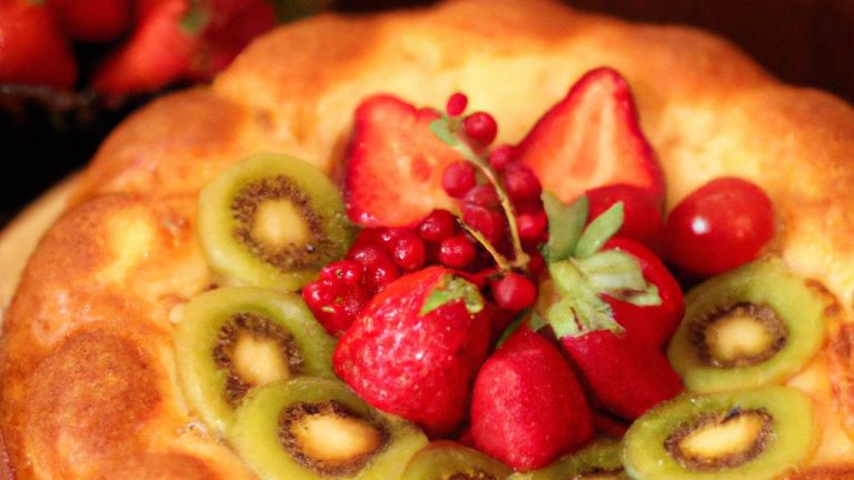 Receita de bolo Charlotte com frutas vermelhas