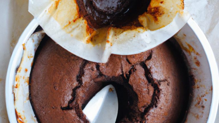 Receita de Bolo de chocolate na marmita