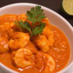 Camarões ao molho caribenho