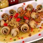 Caracóis de Frango com Molho de Mostarda