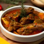 Coelho ao molho simples