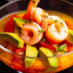 Coquetel de camarão e abacate