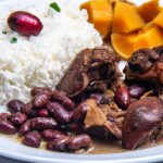 Coxa de Pato com Dois Feijões