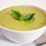 Creme de ervilha com hortelã