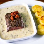 Filé ao Molho de Quatro Queijos