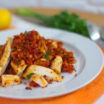 Frango picante com farofa de ricota