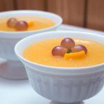 Gelatina de Uva com calda de Laranja