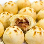 Pãezinhos Sovados Recheados com Queijo